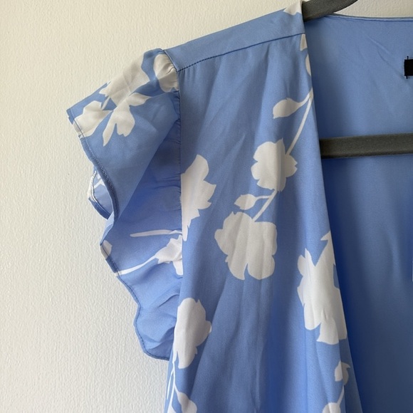 Ann Taylor Blue Floral Wrap Midi Dress 10 - Picture 6 of 10